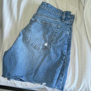 GAP cheeky midi shorts
